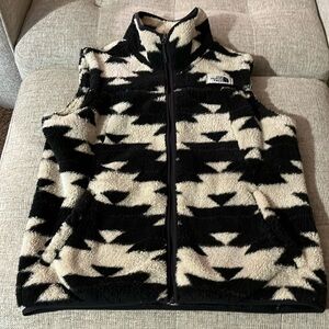The North Facee Women’s XL vest